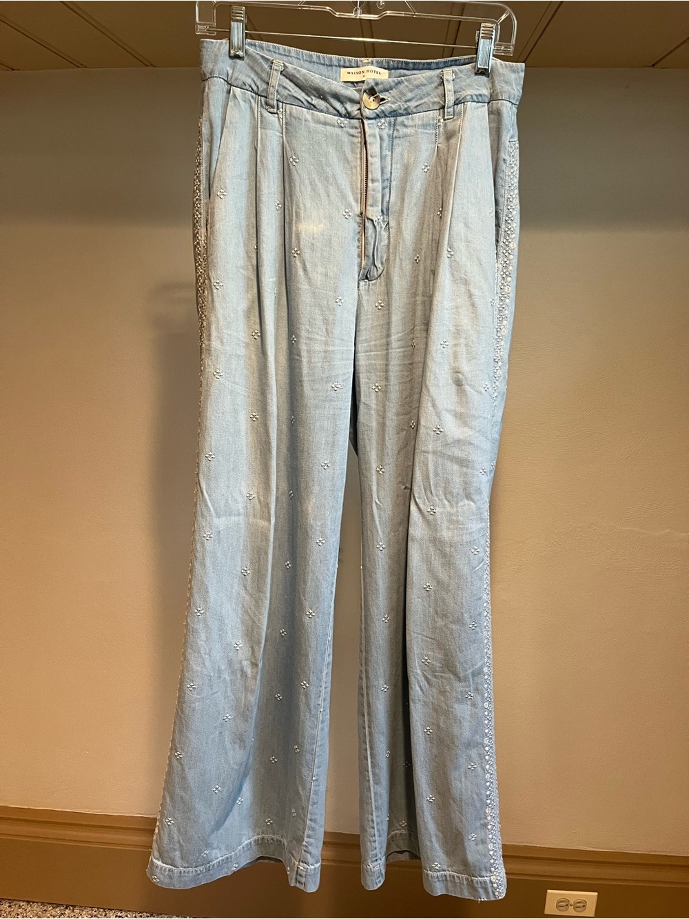 Maison Hotel Light Blue Women's Wide-Leg Jeans